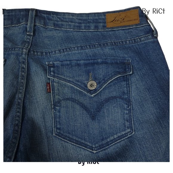 Levi's Bold Curve Bootcut Women's Jeans Size 18W Stretch Blue Denim Flap Pockets - Picture 4 of 11